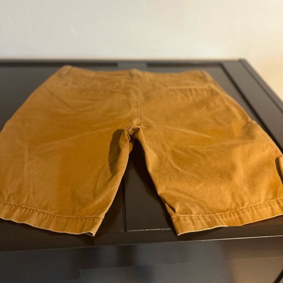 Size 34. Men’s dark khaki Old Navy shorts. Great condition. - Picture 3 of 6